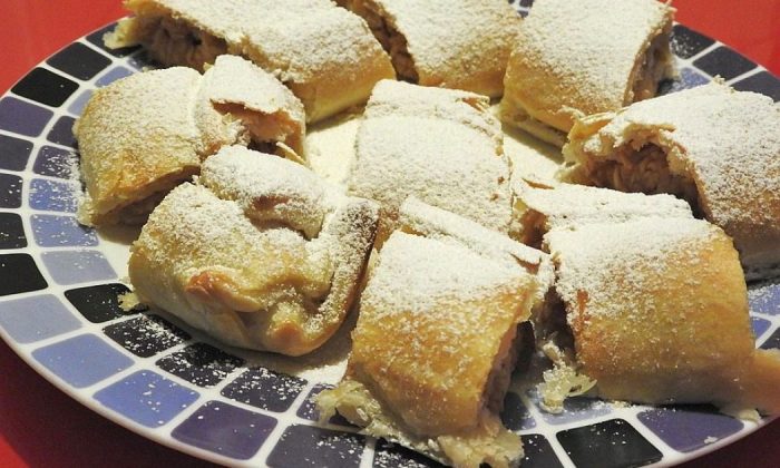 Apple strudel