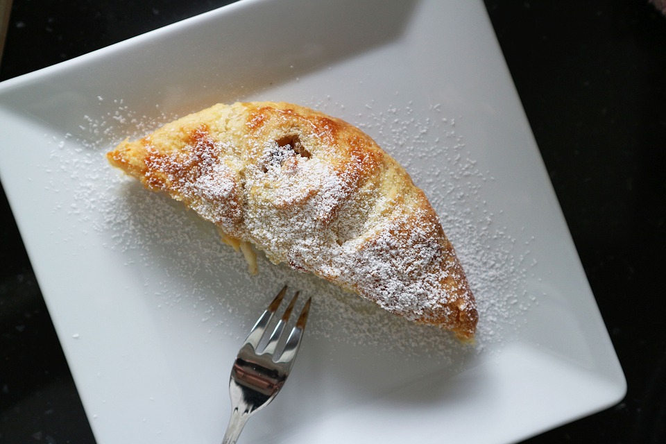 Apple strudel