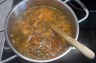 Oyster mushrooms soup